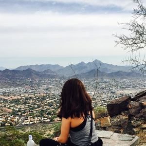 Meet your Posher, Lara